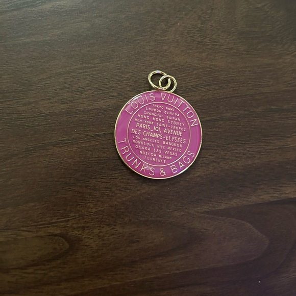 Louis Vuitton Purple Trunk & Bags Large Charm - Picture 1 of 4